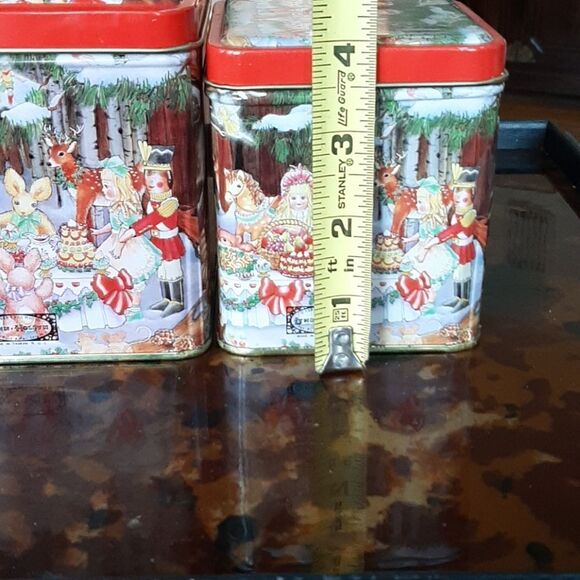 Lynn Hollyn vintage tins - Picture 5 of 11